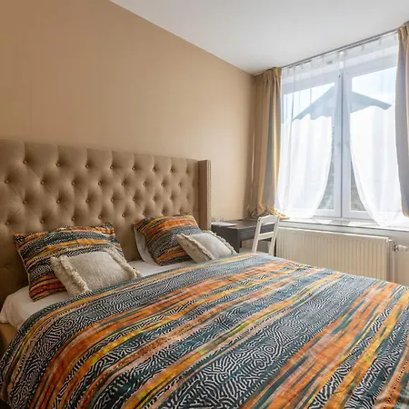 De Luxe Afrik A Grande Sale De Bain Privee Check In Autonome Cuisine Partagee لييج