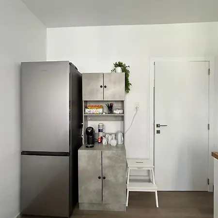 De Luxe Afrik A Grande Sale De Bain Privee Check In Autonome Cuisine Partagee 3* لييج