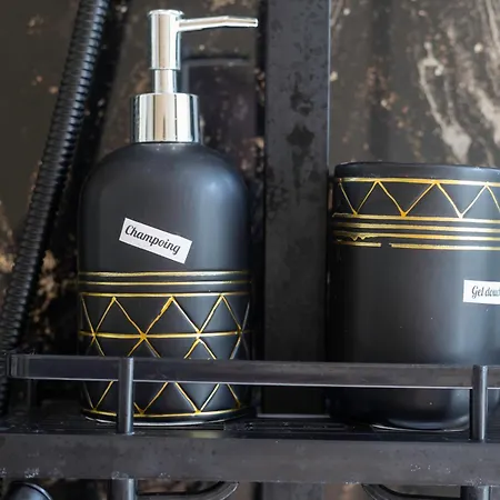 Pensionat De Luxe Afrik A Grande Sale De Bain Privee Check In Autonome Cuisine Partagee 3*