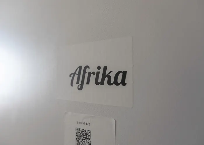 De Luxe Afrik A Grande Sale De Bain Privee Check In Autonome Cuisine Partagee Gasthof 3*