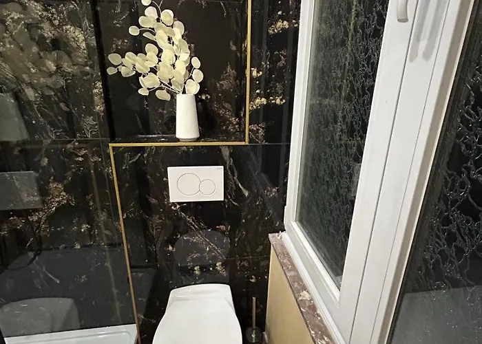 De Luxe Afrik A Grande Sale De Bain Privee Check In Autonome Cuisine Partagee Gasthof 3*